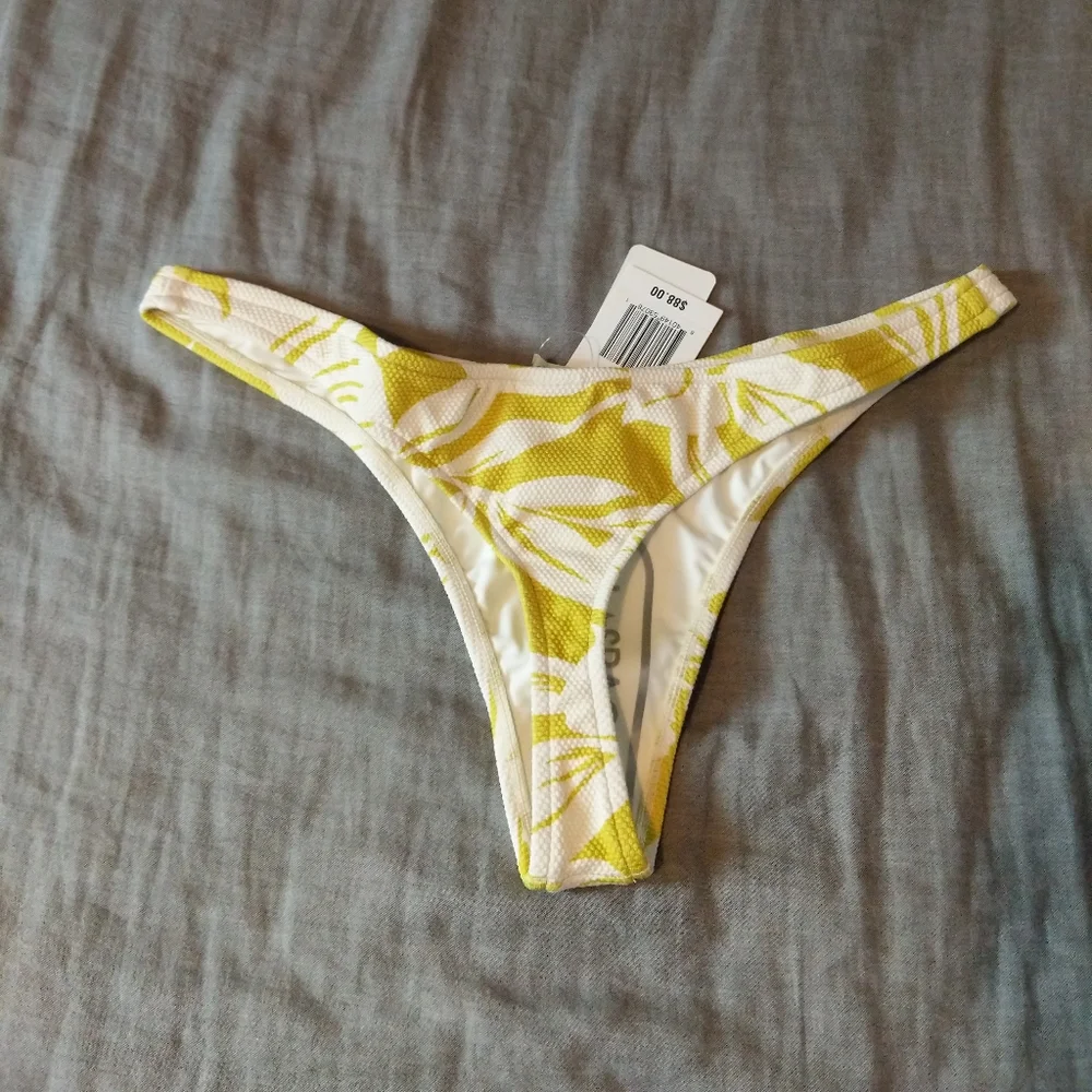 L*Space Rylee Cheeky Rylee Itsy Thong Bikini Bottom Havana Blooms